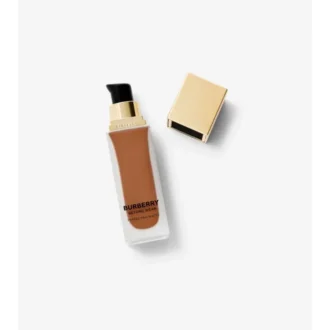 Base de maquillaje mate perfeccionadora Beyond Wear – 120 Deep Neutral
