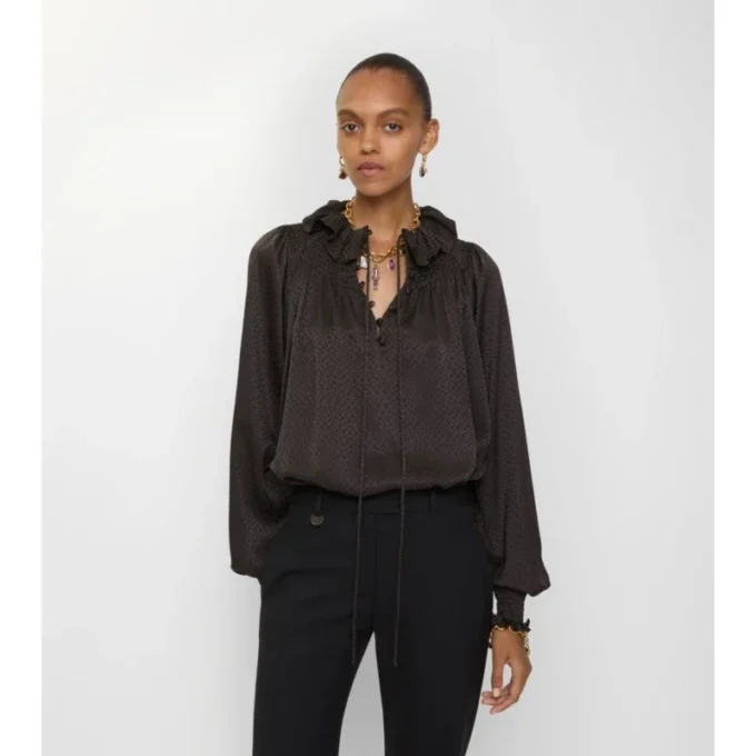 Blusa de seda geométrica