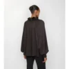 Blusa de seda geométrica