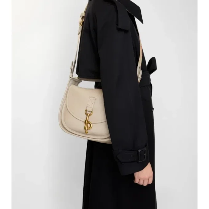 Bolso bandolera pequeño con clip «B»