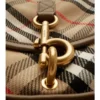 Bolso bandolera pequeño con clip «B»