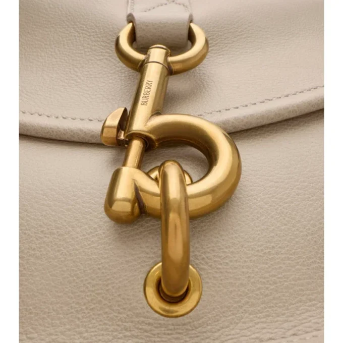 Bolso bandolera pequeño con clip «B»