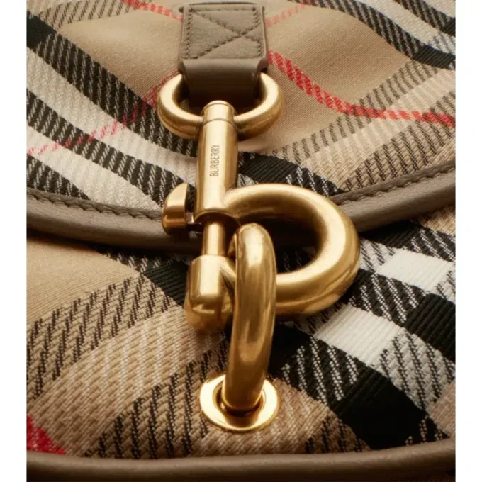 Bolso bandolera pequeño con clip «B»