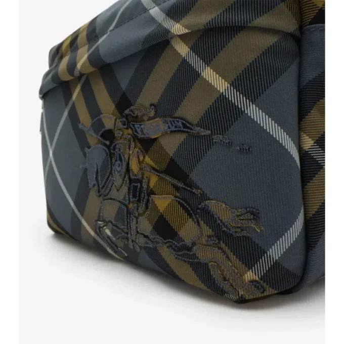 Bolso bandolera pequeño con estampado de cuadros 