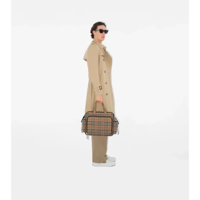 Bolso cambiador con estampado de cuadros