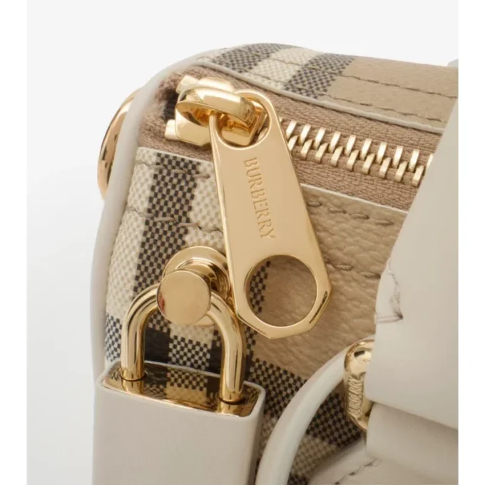 Bolso tipo bolero Mini Check