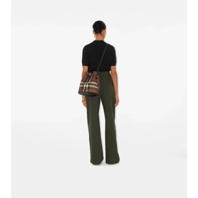 Bolso tipo cubo con estampado de cuadros pequeños