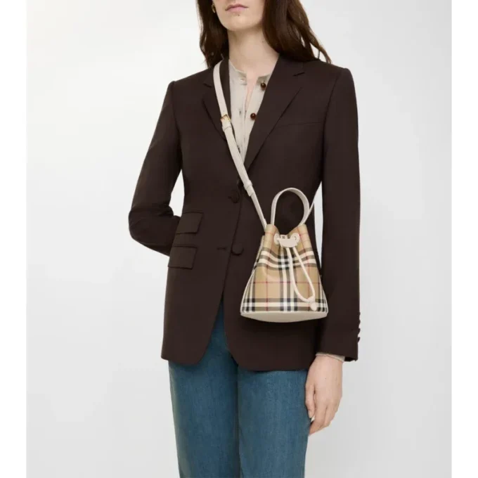 Bolso tipo cubo Mini Check