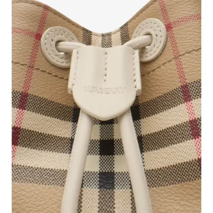 Bolso tipo cubo Mini Check