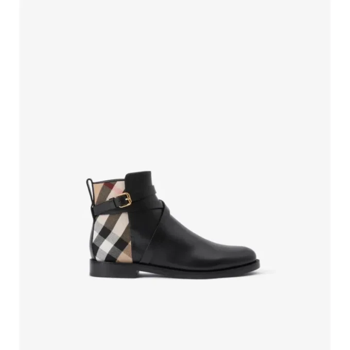 Botas de cuadros y piel