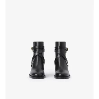 Botas de tacón con estampado de cuadros y piel