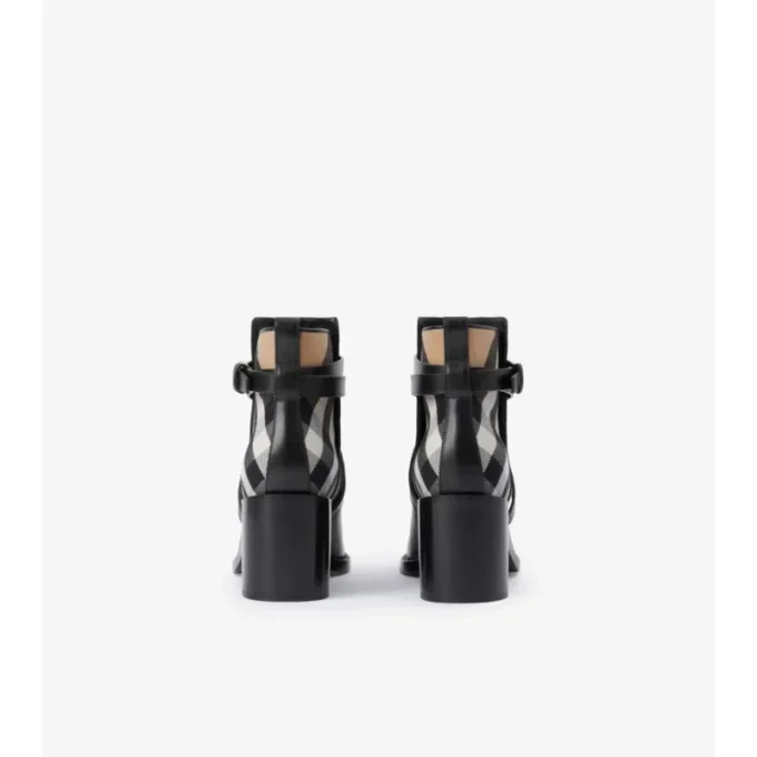 Botas de tacón con estampado de cuadros y piel