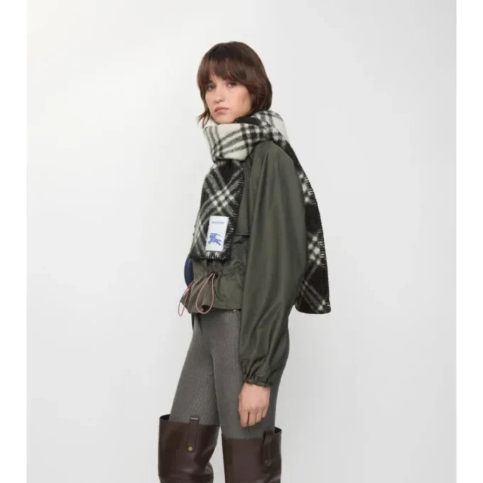 Bufanda de lana con estampado de cuadros estrechos