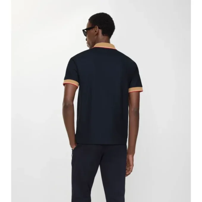 Camisas de algodón con logotipo en el cuello