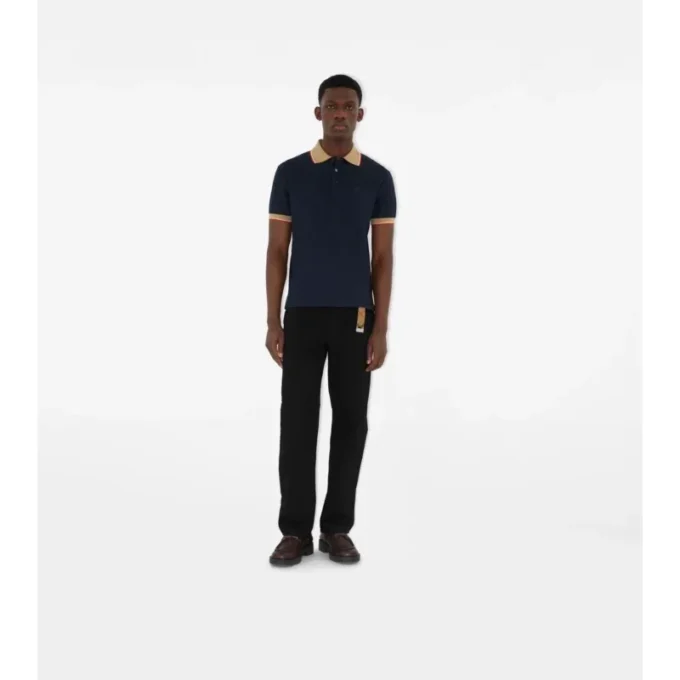Camisas de algodón con logotipo en el cuello