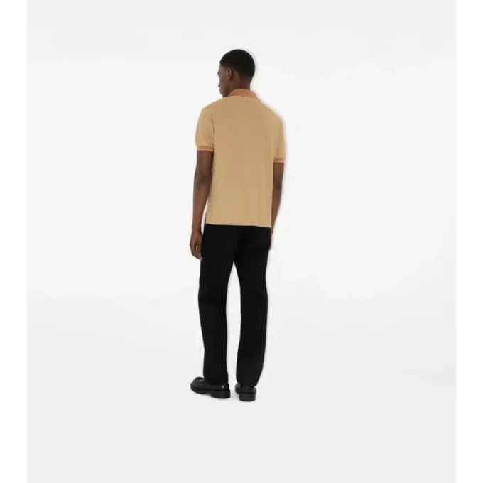 Camisas de algodón con logotipo en el cuello
