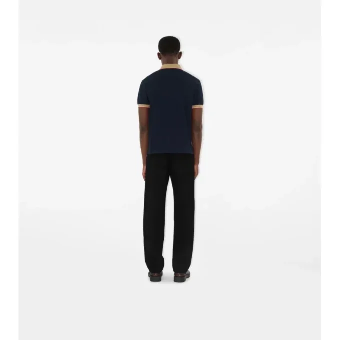 Camisas de algodón con logotipo en el cuello