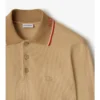 Camisas de algodón con logotipo en el cuello