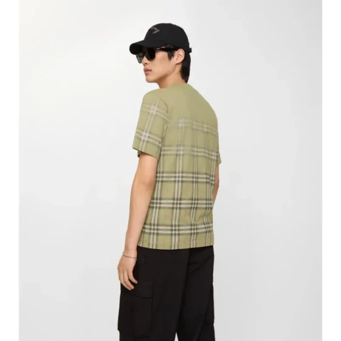 Camiseta de algodón con estampado de cuadros degradado