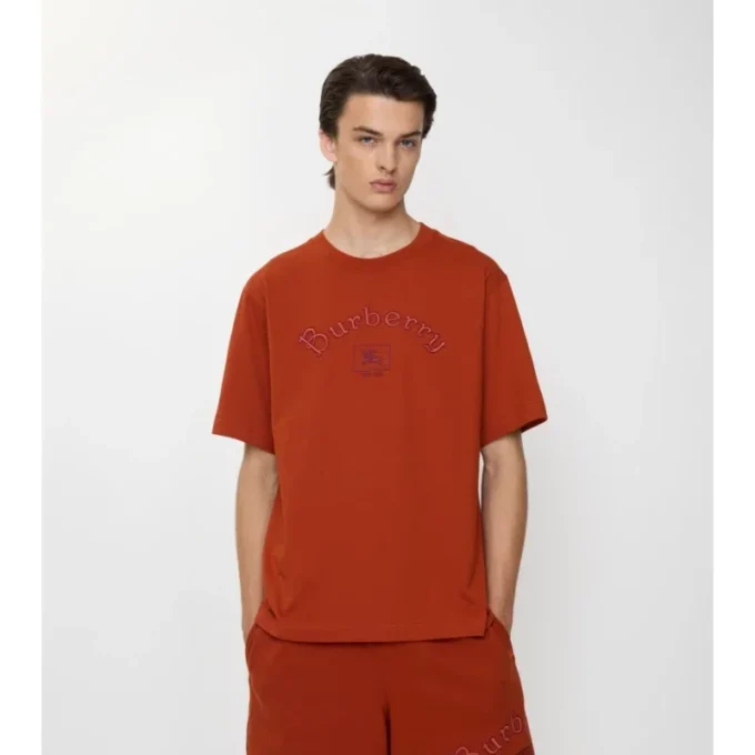 Camiseta de algodón con logotipo gótico