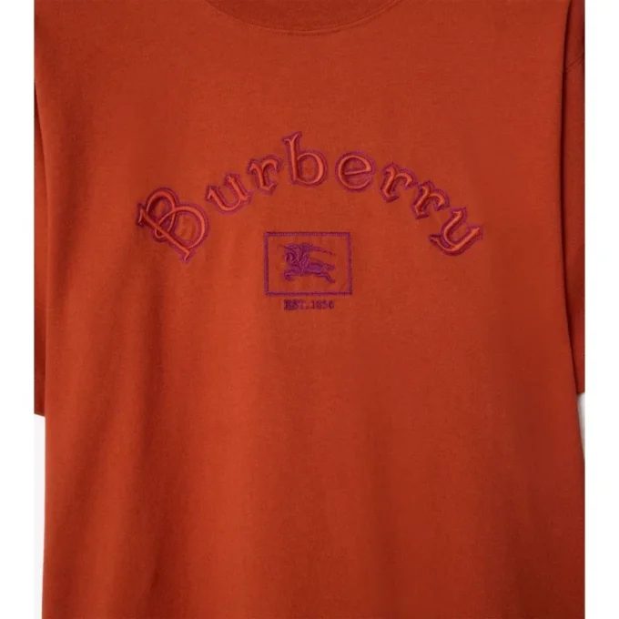 Camiseta de algodón con logotipo gótico
