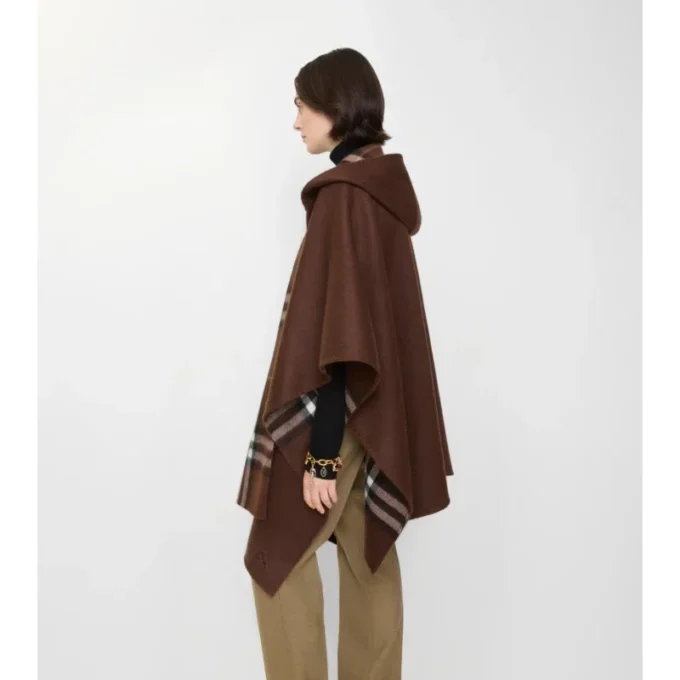 Capa con capucha de cachemira