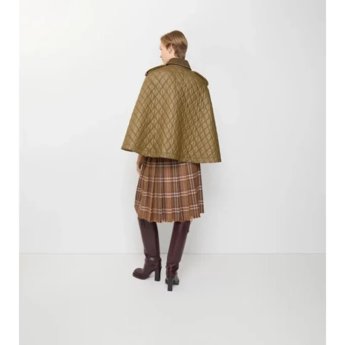 Capa de algodón Heath acolchada con cuello de piel de oveja