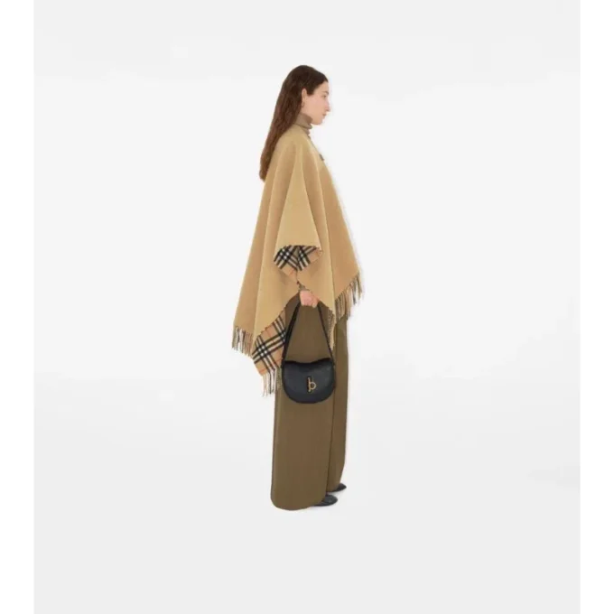 Capa de lana con estampado de cuadros