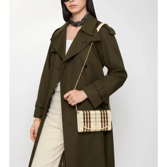 Cartera con correa de cadena Highlands 