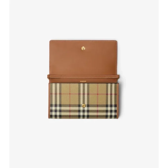 Cartera con correa de cadena y estampado de cuadros