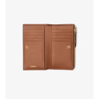 Cartera doble mediana con estampado de cuadros