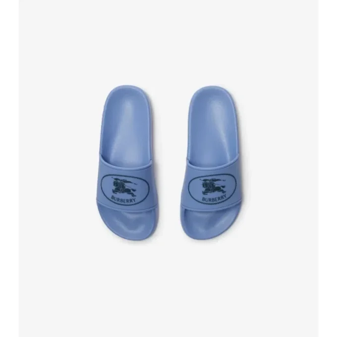 Chanclas con estampado de caballero