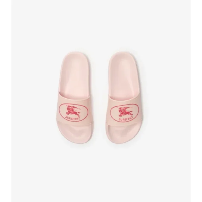 Chanclas con estampado de caballero