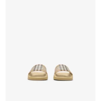 Chanclas con estampado de cuadros