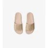 Chanclas con estampado de cuadros