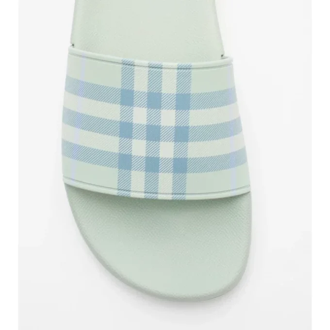 Chanclas con estampado de cuadros