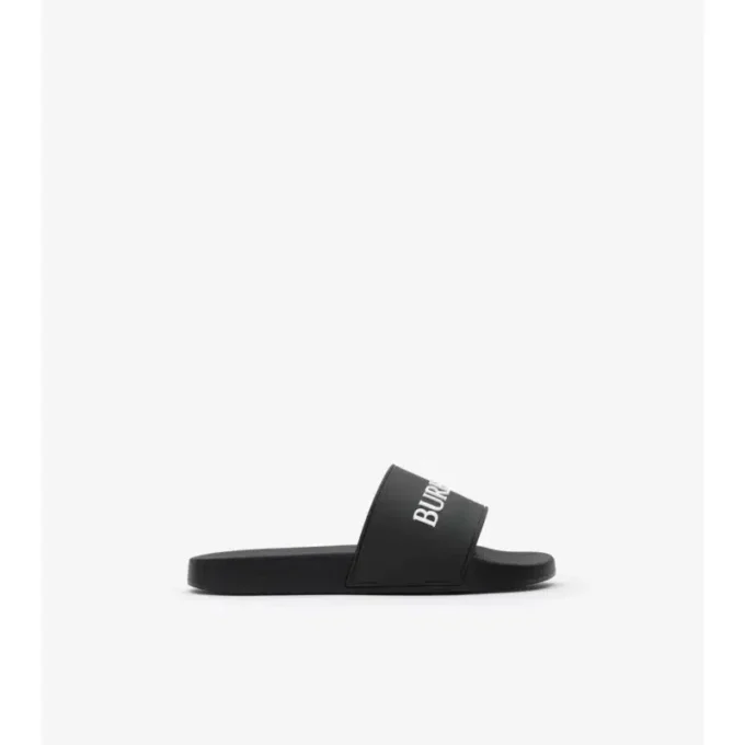 Chanclas con logotipo