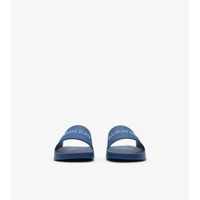 Chanclas con logotipo
