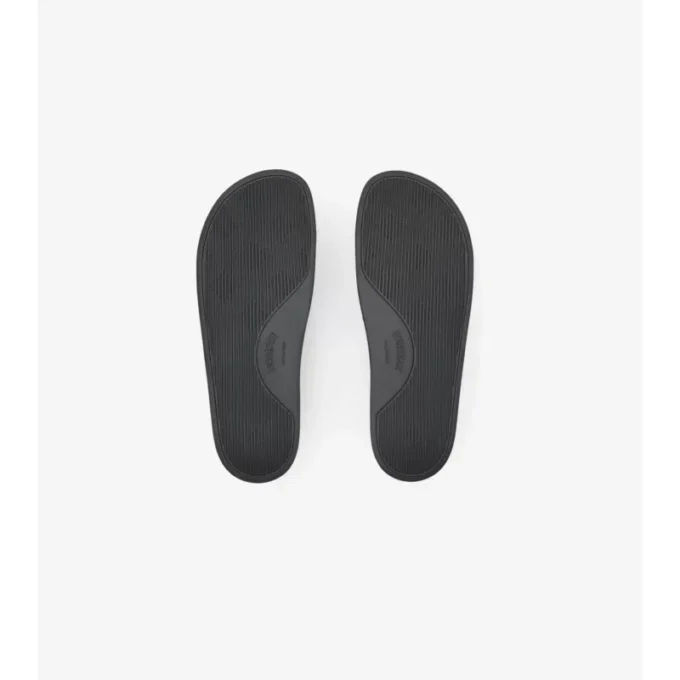 Chanclas con logotipo