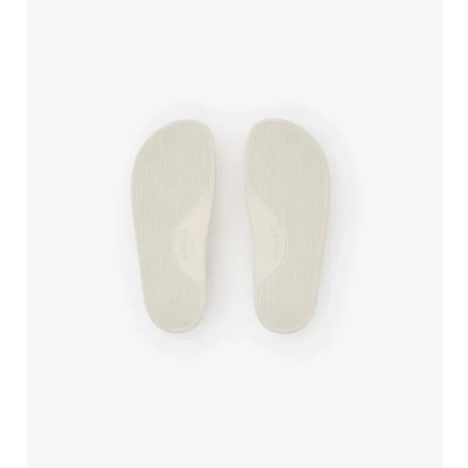 Chanclas con logotipo