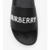 Chanclas con logotipo