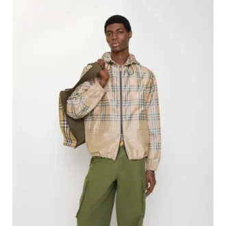 Chaqueta con capucha y estampado de cuadros degradado