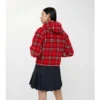 Chaqueta corta con capucha de forro polar a cuadros