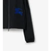 Chaqueta corta con capucha de nailon
