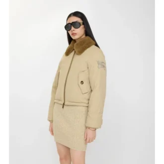 Chaqueta de gabardine con cuello de piel de oveja