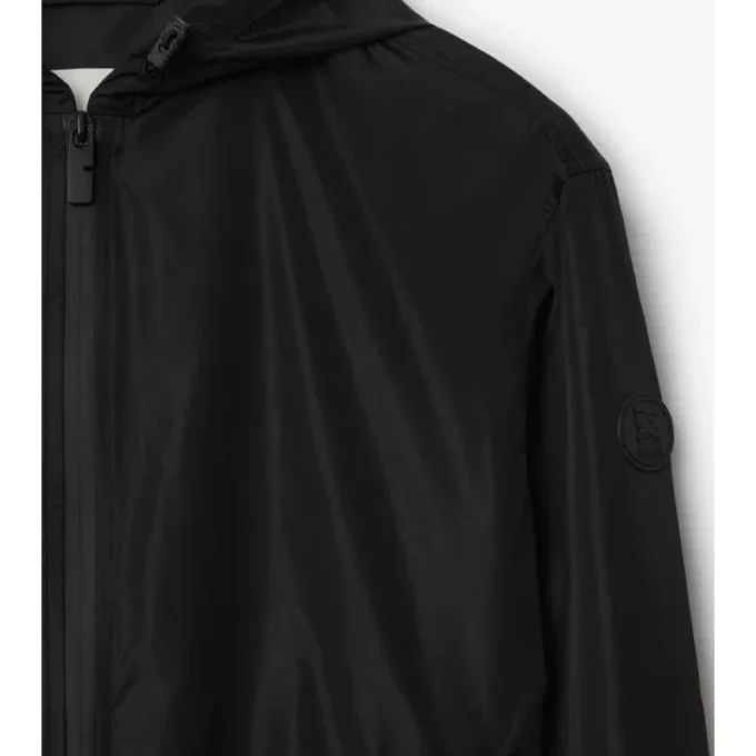 Chaqueta de nailon con estampado de caballero