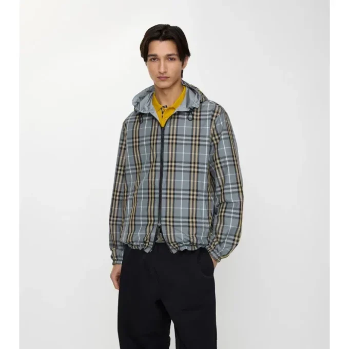 Chaqueta reversible con capucha y estampado de cuadros
