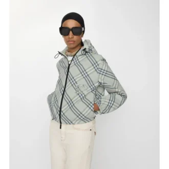 Chaqueta reversible de cuadros corta