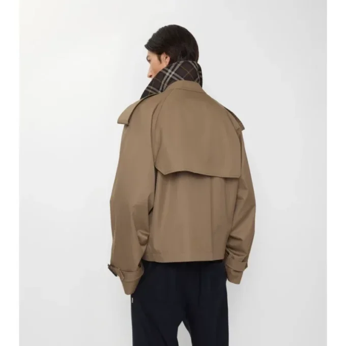 Chaqueta trench corta de Gabardine