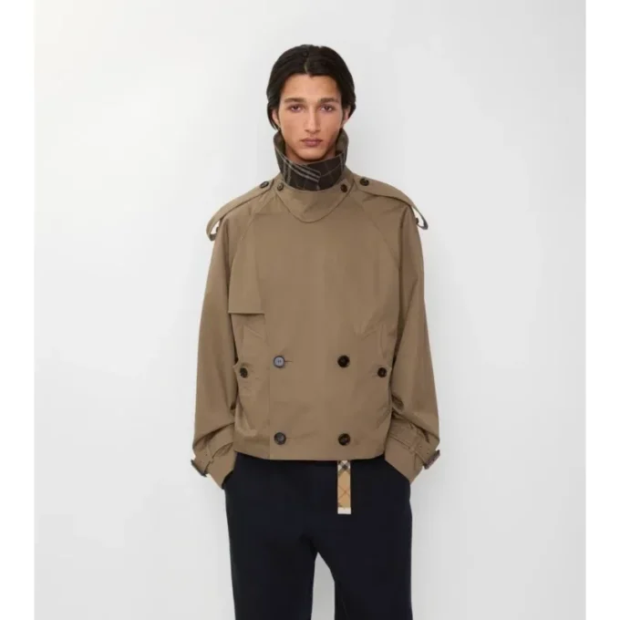 Chaqueta trench corta de Gabardine